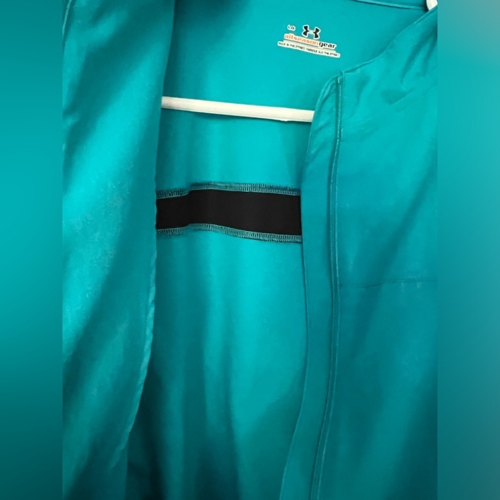 Under Armour Women’s light jacket, Large - Picture 5 of 8